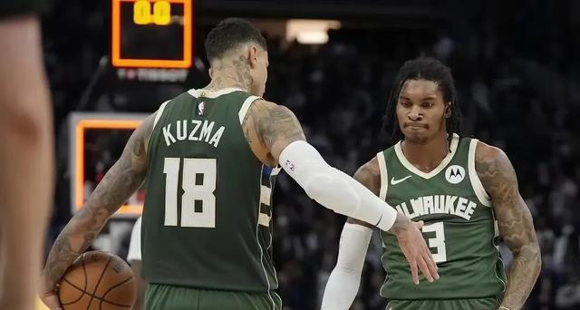 aoa体育新闻-雄鹿逆转步行者，助力季后赛出线希望的简单介绍