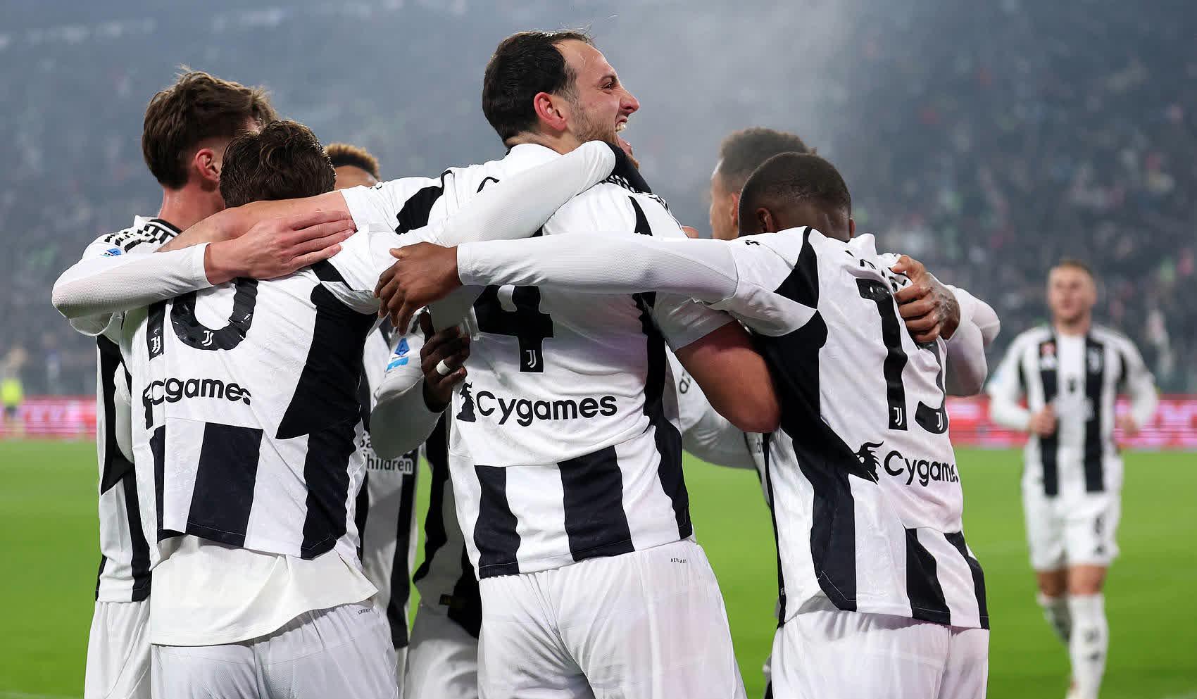 包含尤文图斯连败陷低迷，需迅速调整状态的词条