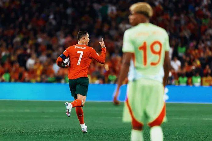 欧洲国家队交手，胜负悬殊球场上一波三折！的简单介绍