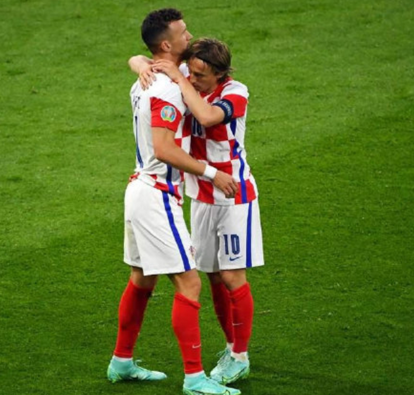 aoa体育课程-深圳队在欧洲杯中打出碾压，被誉为球迷泪目的简单介绍