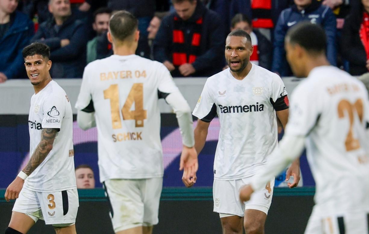 奥格斯堡遭遇惨败,德甲战绩下滑 奥格斯堡遭遇惨败,德甲战绩下滑