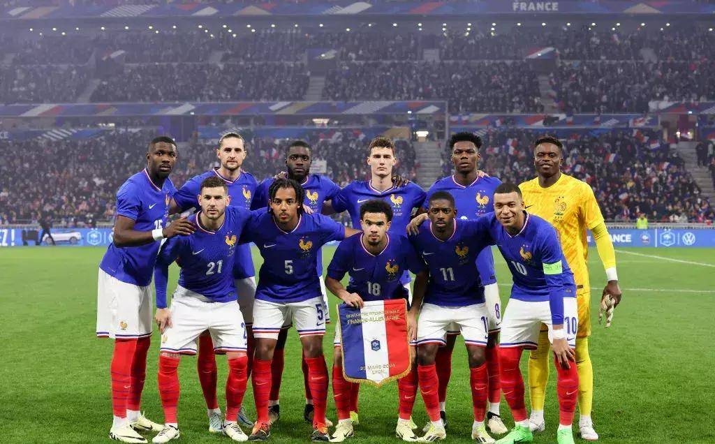 西班牙队击败法国,成功进决赛 西班牙队击败法国,成功进决赛