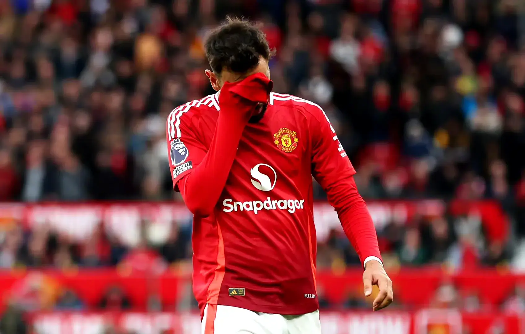 aoa体育教练-曼联遭遇惨败，遭遇连续失利