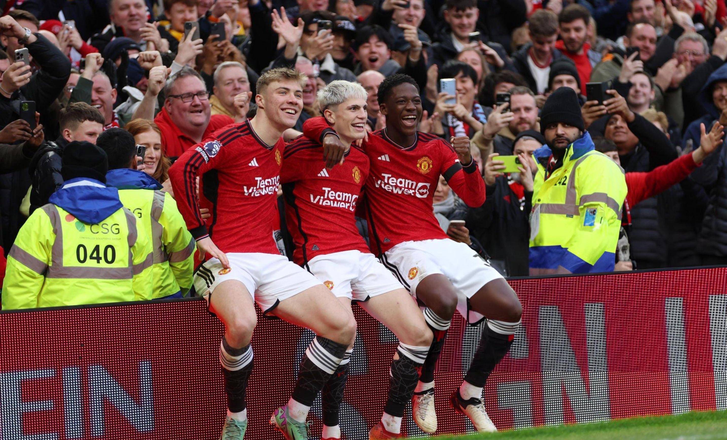 曼联遭遇惨败,遭遇连续失利 曼联遭遇惨败,遭遇连续失利