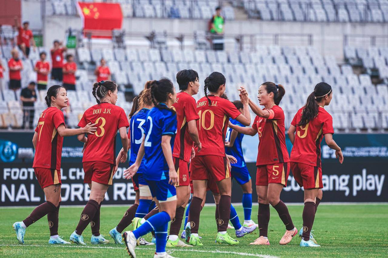 强队对决:女足总决赛热血搏杀令人期待的简单介绍 强队对决:女足总决赛热血搏杀令人期待的简单介绍