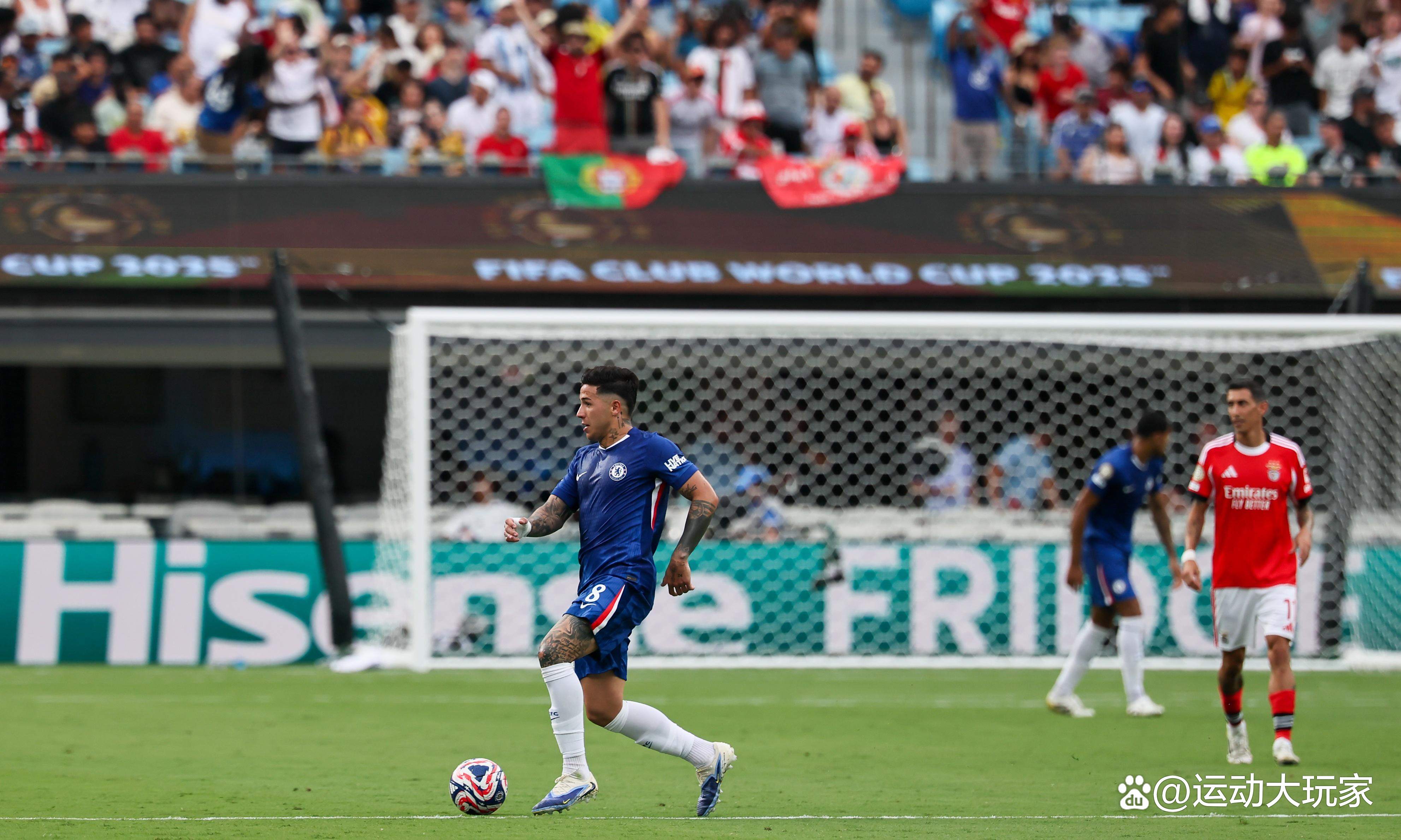 aoa体育培训-切尔西逆袭成功，战胜豪门晋级，赛后庆祝狂欢