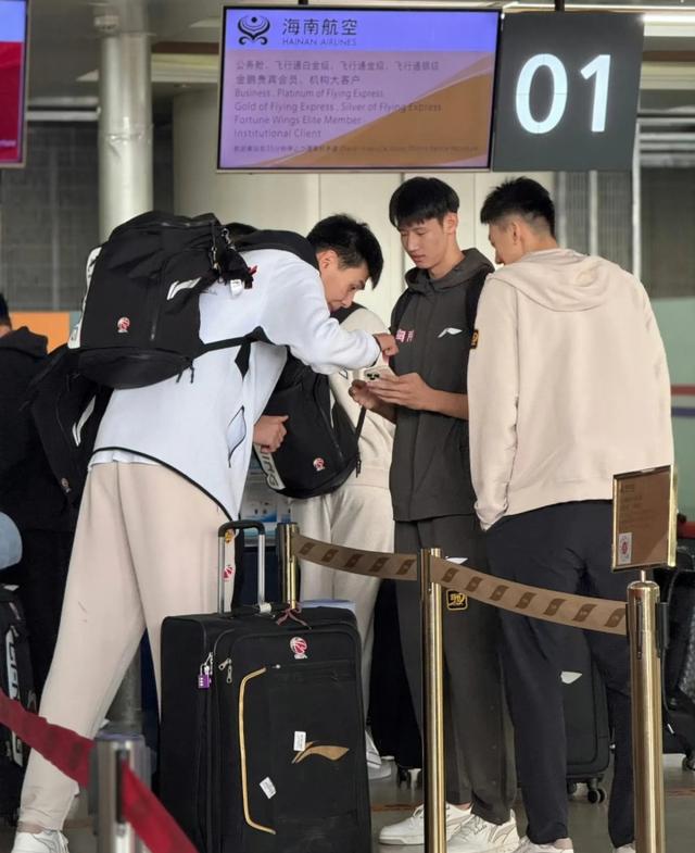 球队训练备战认真，准备迎接新挑战