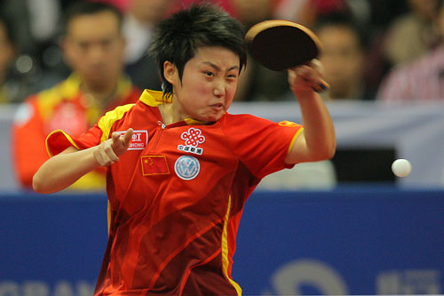 包含蒙古队与新加坡队在比赛中拼尽全力探寻优势的词条