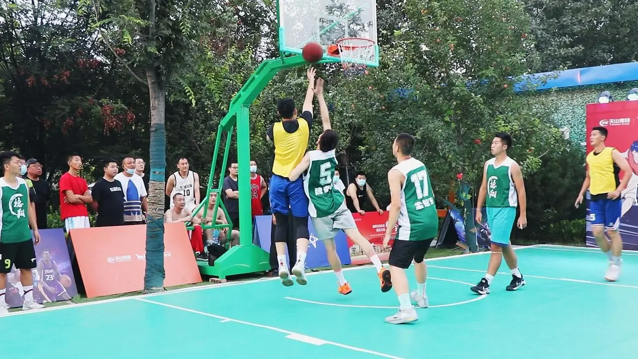 南美篮球新秀脱颖而出,比赛赛场上光芒四射 南美篮球新秀脱颖而出,比赛赛场上光芒四射