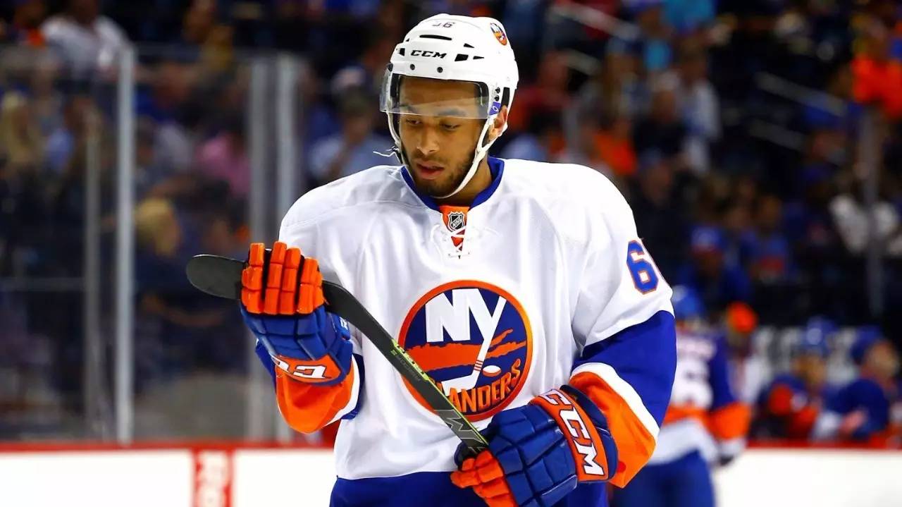 本赛季各队实力均衡,角逐异常激烈 本赛季各队实力均衡,角逐异常激烈