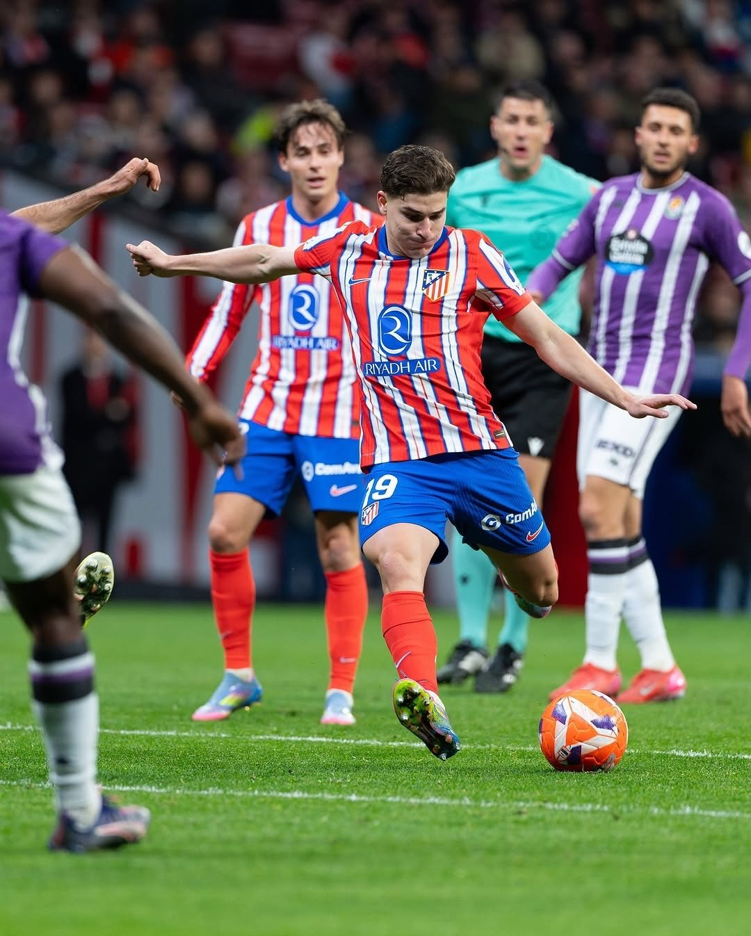 巴拉多利德球员助攻破门,帮助球队获胜 巴拉多利德球员助攻破门,帮助球队获胜