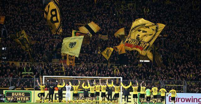 包含波黑硬汉激战:法兰克福PK多特蒙德的词条 包含波黑硬汉激战:法兰克福PK多特蒙德的词条