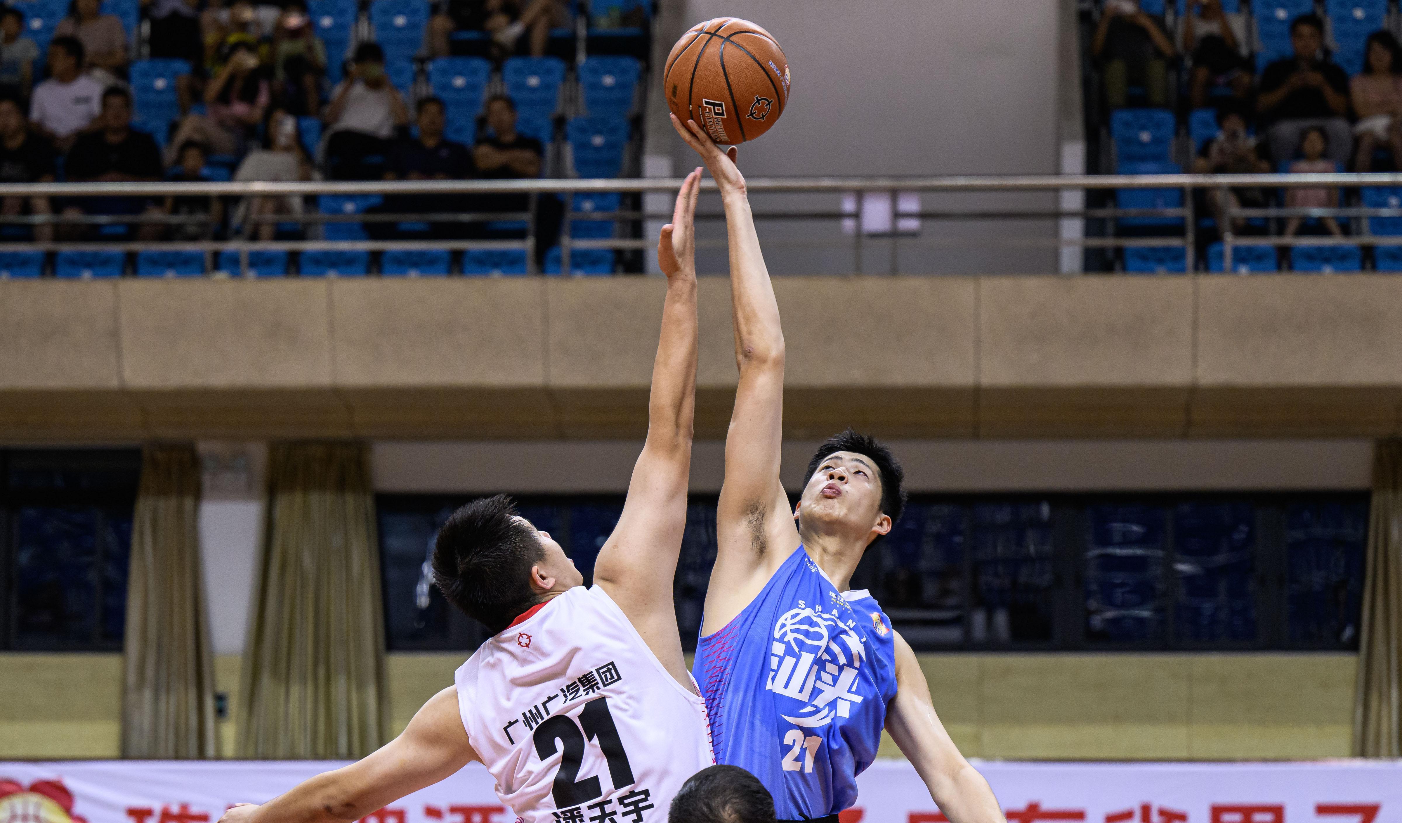 aoa体育活动-包含广州区域球队取得辉煌胜利，斩获关键战利品的词条