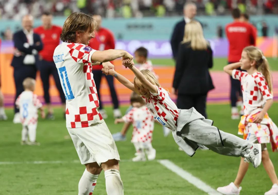 克罗地亚队在比赛中展现出色发挥 克罗地亚队在比赛中展现出色发挥