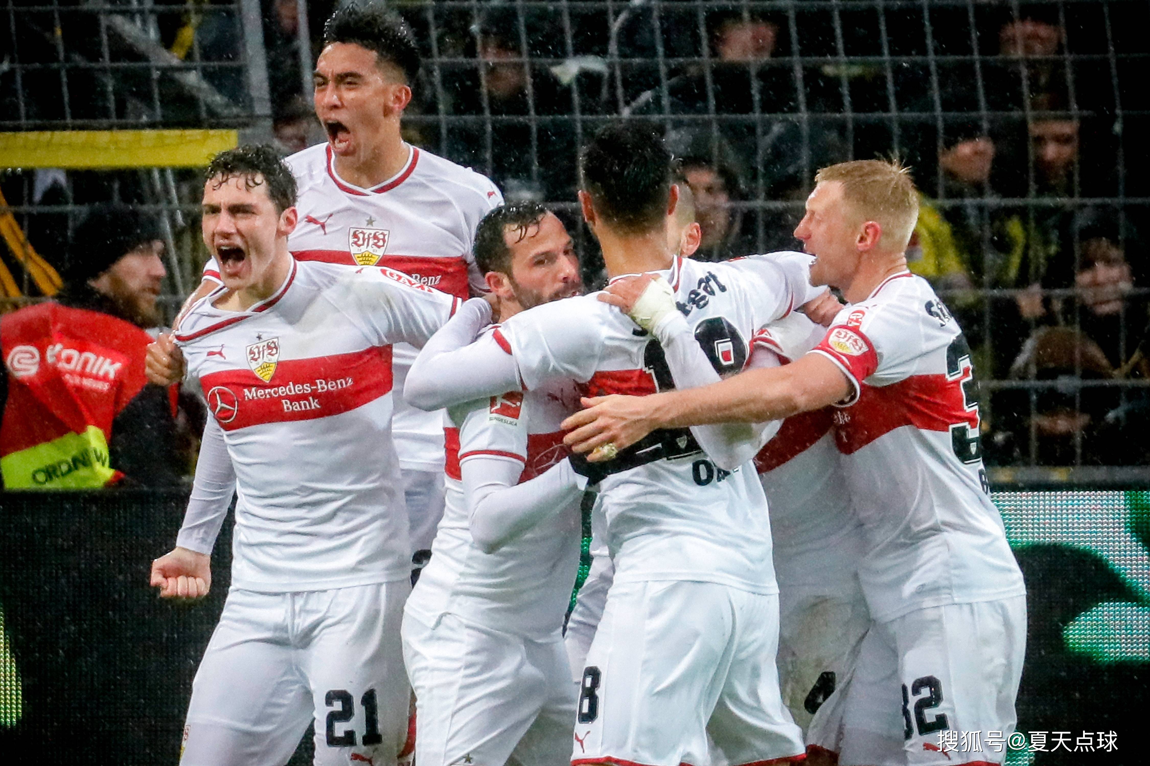 aoa体育新闻-拜仁慕尼黑再次获胜，领跑榜单