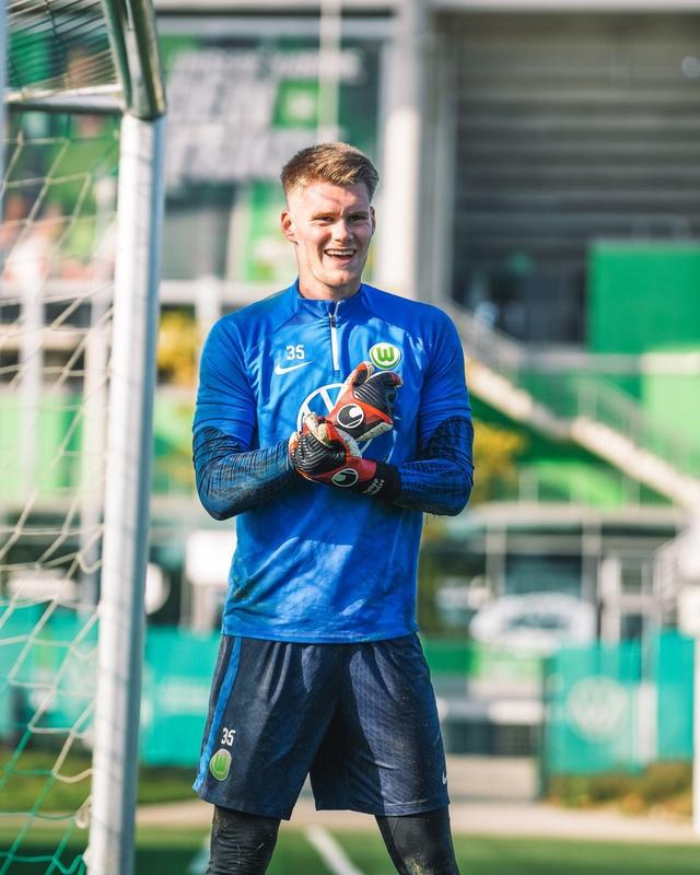 包含沃尔夫斯堡门将受伤,无缘下一轮比赛的词条 包含沃尔夫斯堡门将受伤,无缘下一轮比赛的词条