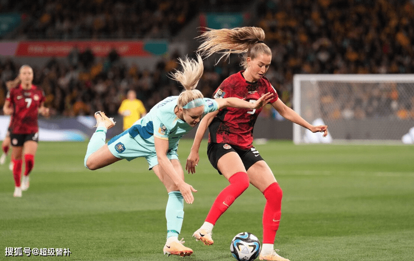 aoa体育-包含加拿大女足比赛引发热闹场面的词条