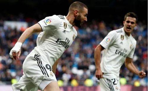 皇马狂胜尤文,本泽马梅开二度 皇马狂胜尤文,本泽马梅开二度