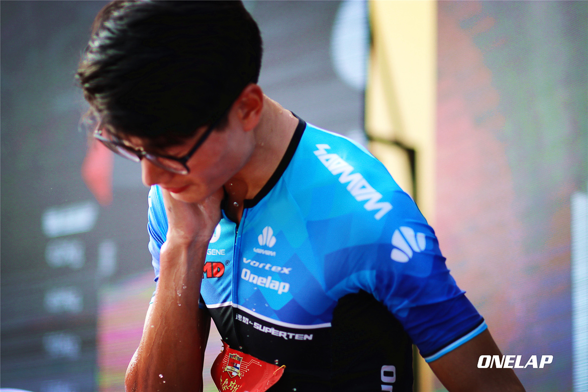 荷兰自行车选手实力碾压对手夺冠 荷兰自行车选手实力碾压对手夺冠