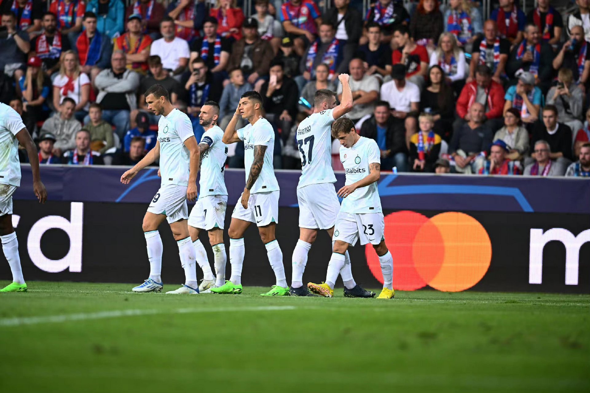 尼斯客场输给了利物浦,欧冠出局 尼斯客场输给了利物浦,欧冠出局